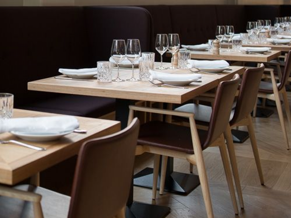 chaise et table professionnel hotel restaurant Zr9ieQMx
