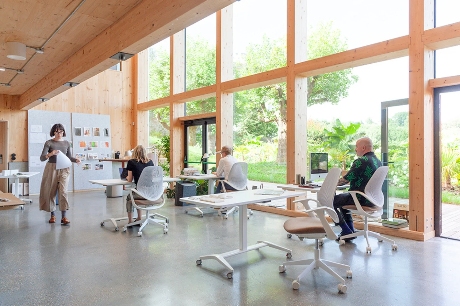 Bureau multifonction gaslift reglable rabattable Dimmer ambiance workshop 2 Bureau multifonction gaslift réglable & rabattable Dimmer ambiance workshop 2