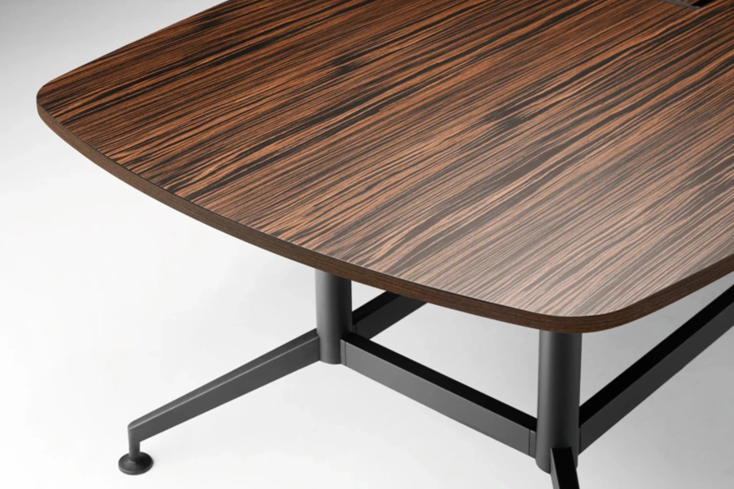 Table Drone plateau placage bois 23 mm champ droit