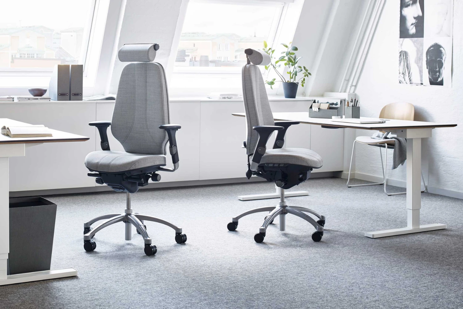 Fauteuil de bureau ergonomique mal de dos Postura 400 ambiance coworking