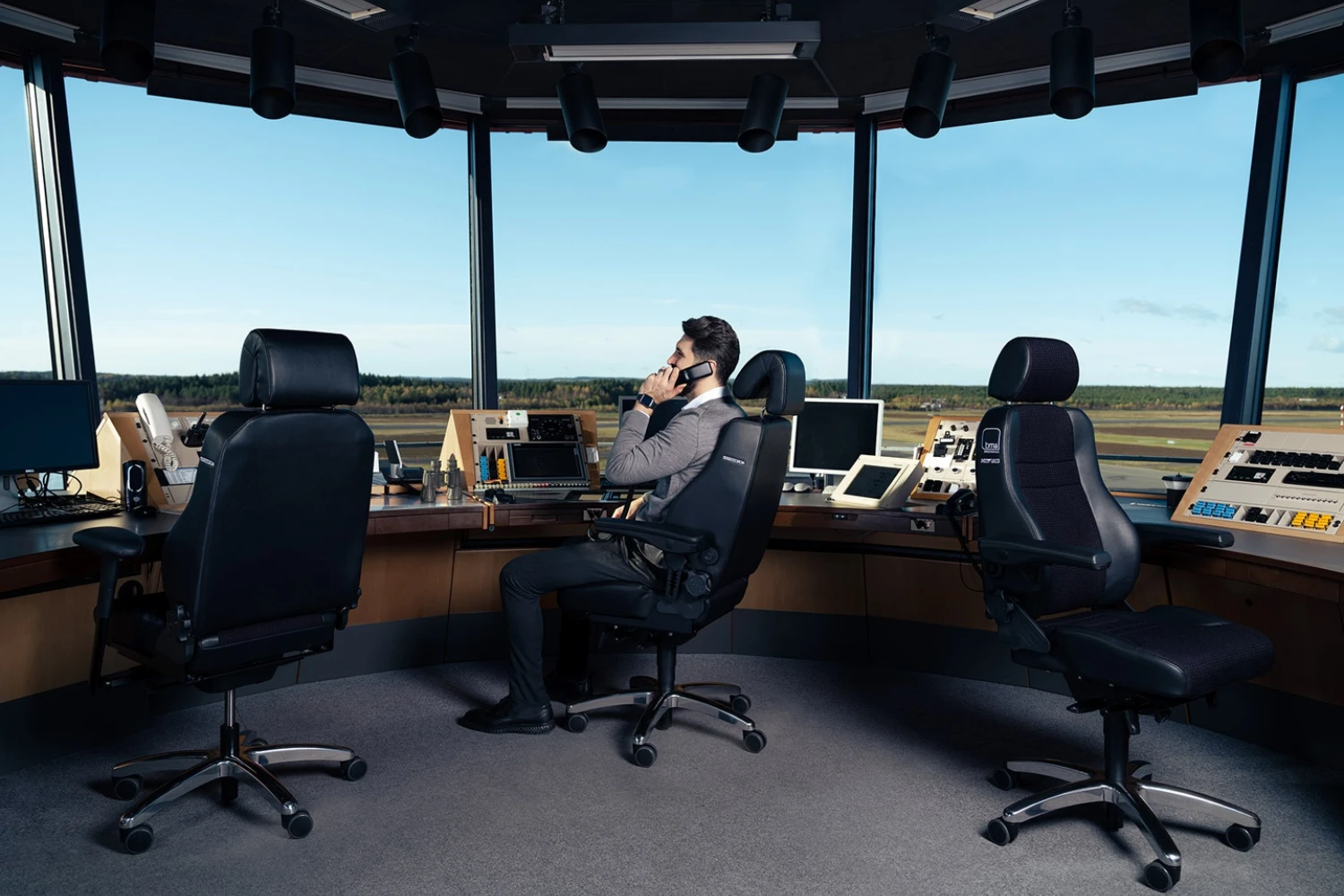 Siège de contrôle 24_7 Sentinel Ambiance 2