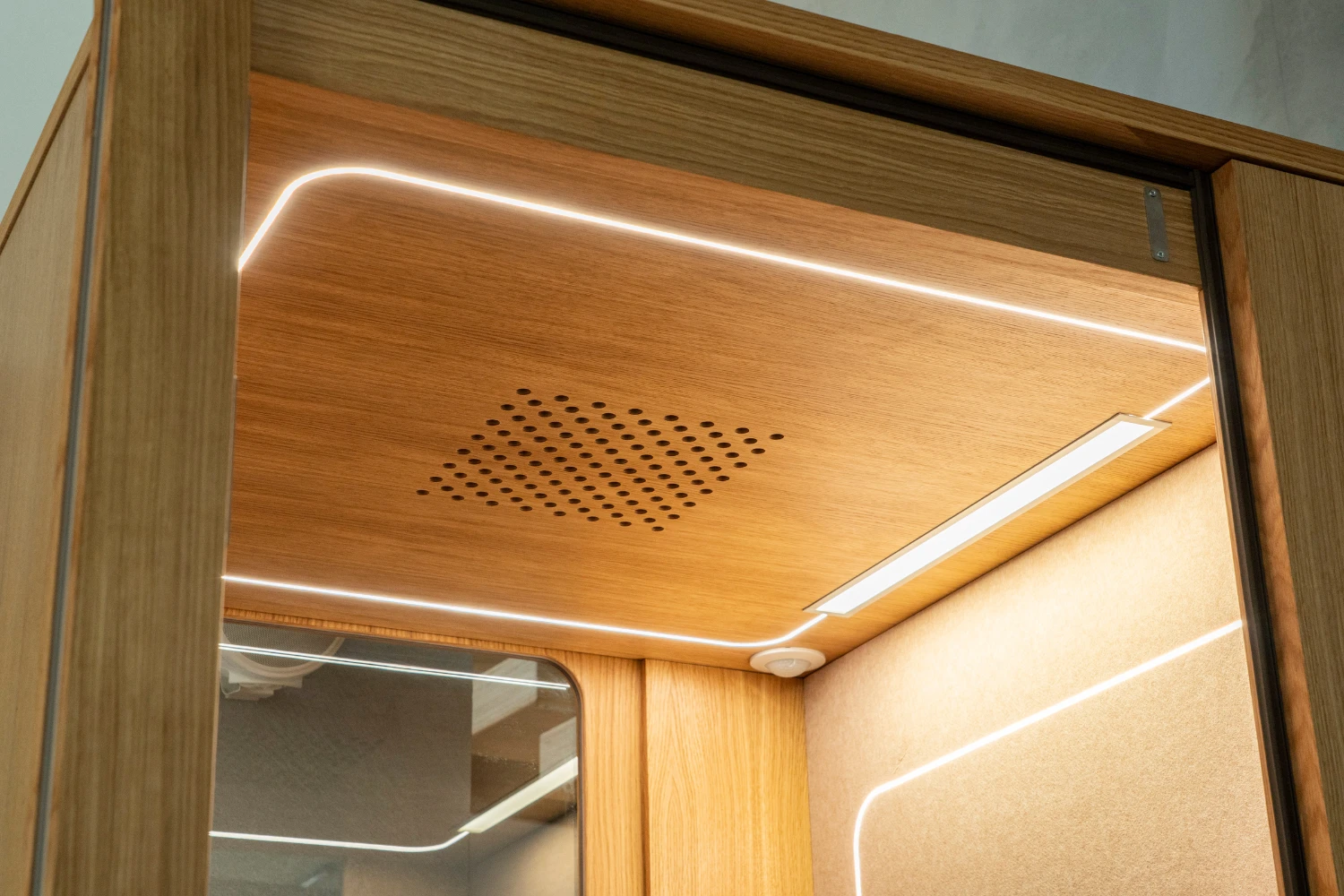 Cabine acoustique 1 personne en bois Haven ventilation air frais constant