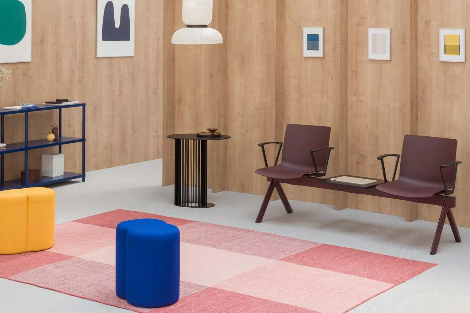 Chaise sur poutre salle dattente Kora ambiance