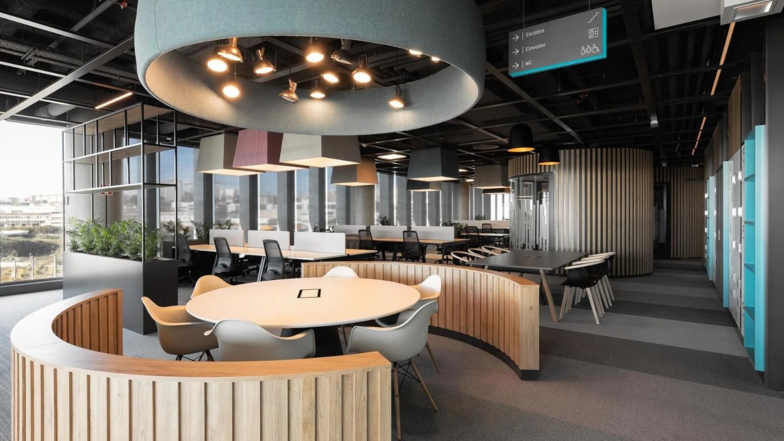 Les usages qui structurent les bureaux modernes scaled Les usages qui structurent les bureaux modernes scaled - IDEA&KO