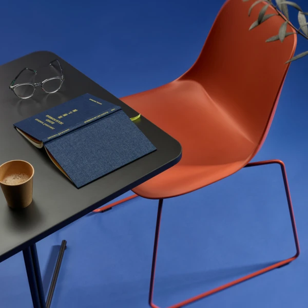 Chaise accueil clients haute résistance Abril Détails