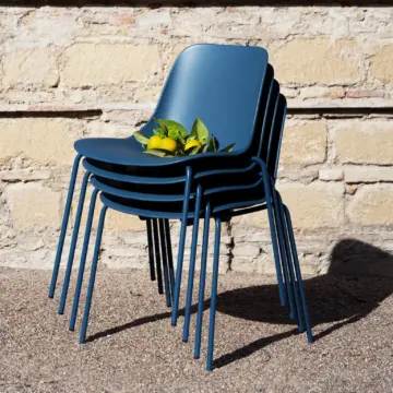 Chaise accueil clients haute résistance Abril ambiance restauration extérieure empilables