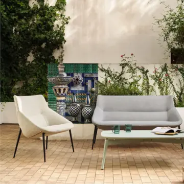 Fauteuil lounge configurable a lassise enveloppante Bow ambiance 2 scaled Fauteuil lounge configurable à l’assise enveloppante Bow ambiance 2