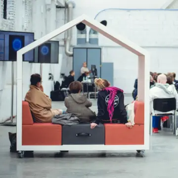 Meuble mobile acoustique de réunion ouvert pouf amovible