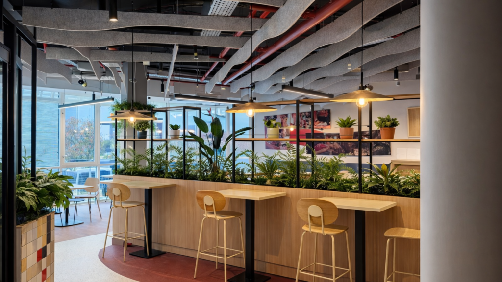 Amenagement cafeteria Coca Cola Grigny Design biophylique edited