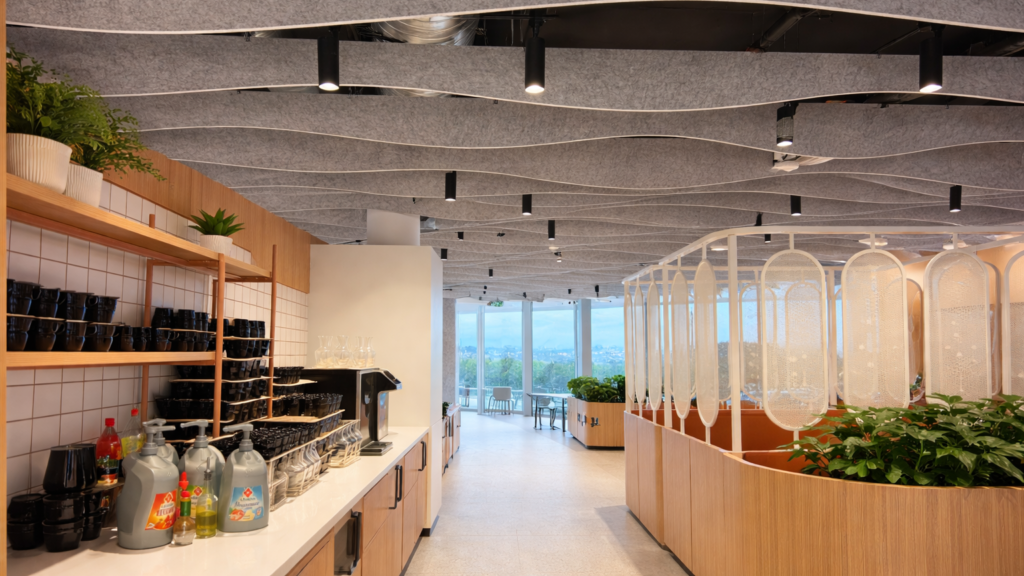 Amenagement cafeteria Coca Cola Grigny Espace self edited