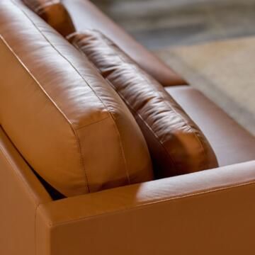 Fauteuil cuir lounge confortable Marea detail - IDEA&KO