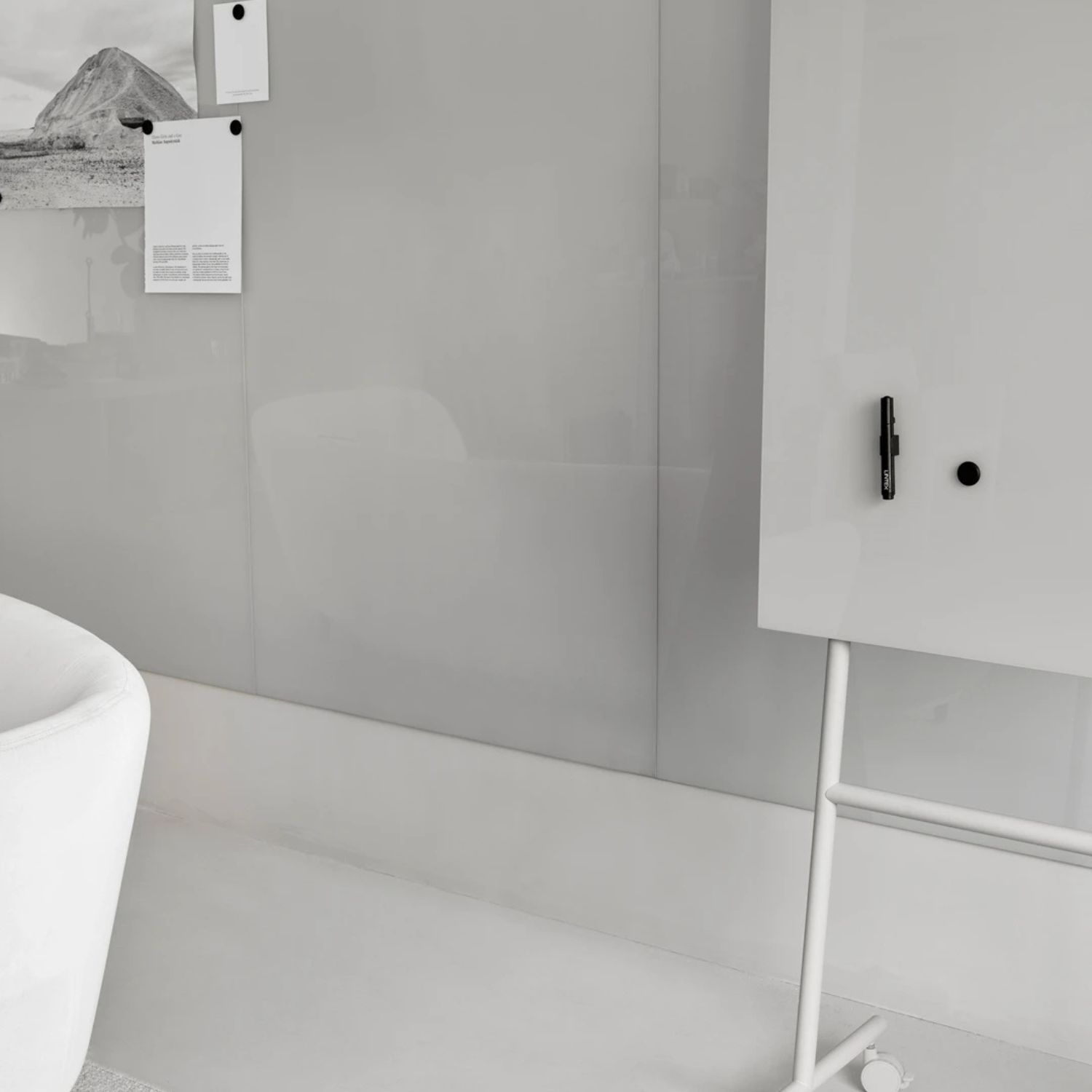 Mur d’écriture en verre magnétique modulaire Mood Spaces détail brillant Mur decriture en verre magnetique modulaire Mood Spaces detail brillant - IDEA&KO