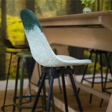 Tabouret en plastique recycle coloree Gravene Tabouret en plastique recycle coloree Gravene - IDEA&KO