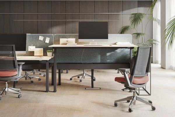 Bureaux réglables en hauteur — IDEA&KO