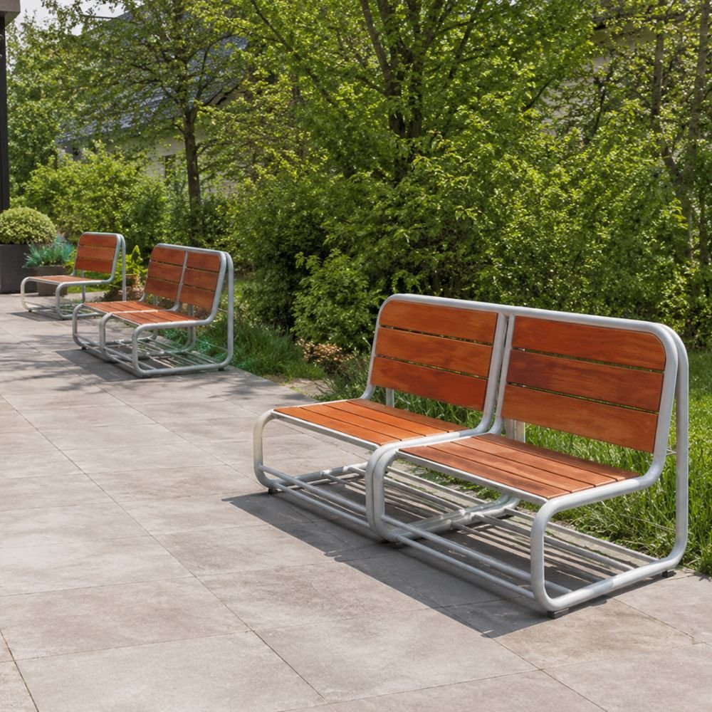 Banc recycle design Bultan 25.0 — vue generale exterieur structure acier galvanise et lattes ipe