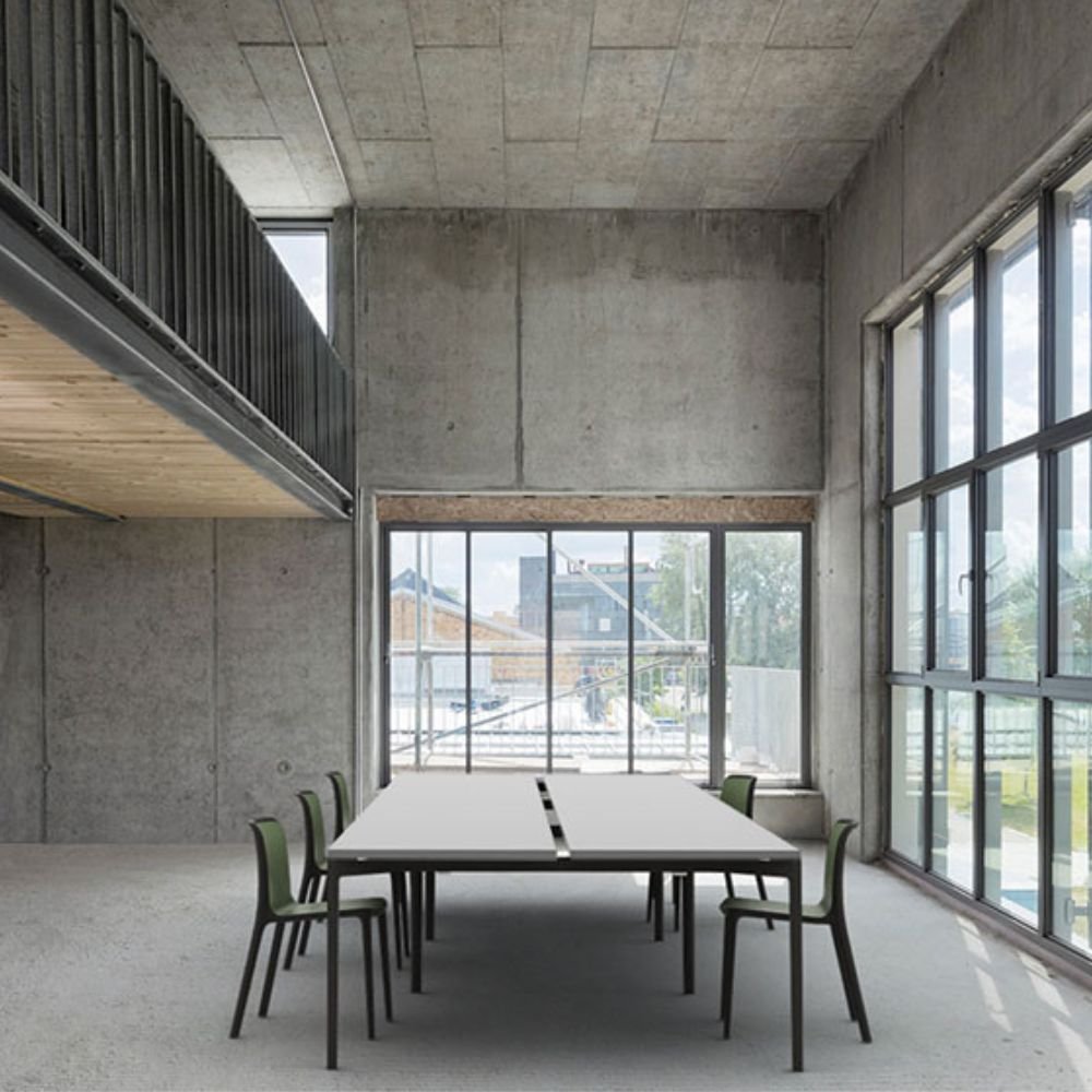 Bench Hexa — vue large d un espace de travail en flex office Bench Hexa — vue large d un espace de travail en flex office