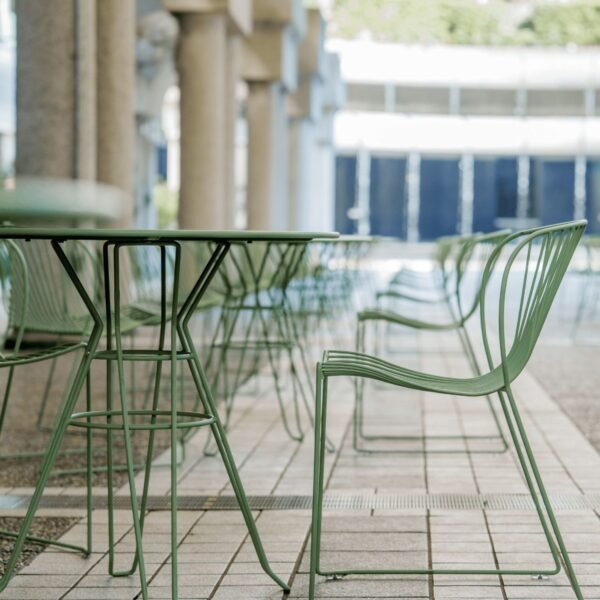 Chaise filaire outdoor Bolonia — conception et fabrication acier galvanise