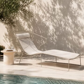 Bain de soleil filaire outdoor Bolonia en situation piscine hotel contract