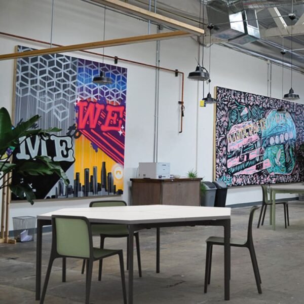 Bureau hexagonal 3 personnes Hexa en situation — open space