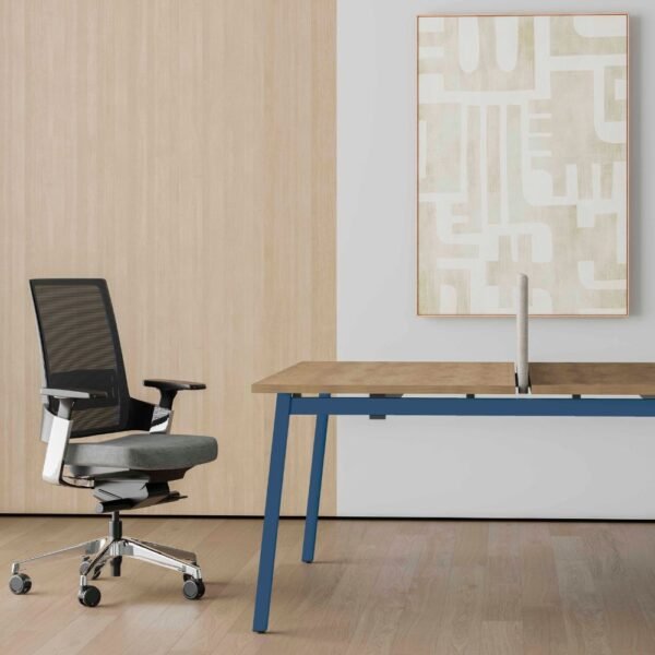 Bureau treteaux professionnel M Next — bench partage en open space