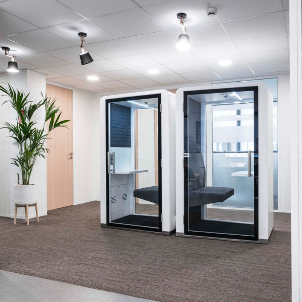 Cabine acoustique mobile 1 personne Seatbox en situation — open space