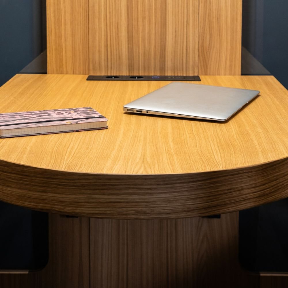 Cabine de reunion en bois 2 a 4 personnes Haven — conception durable et responsable 1 Cabine de reunion en bois 2 a 4 personnes Haven — conception durable et responsable 1