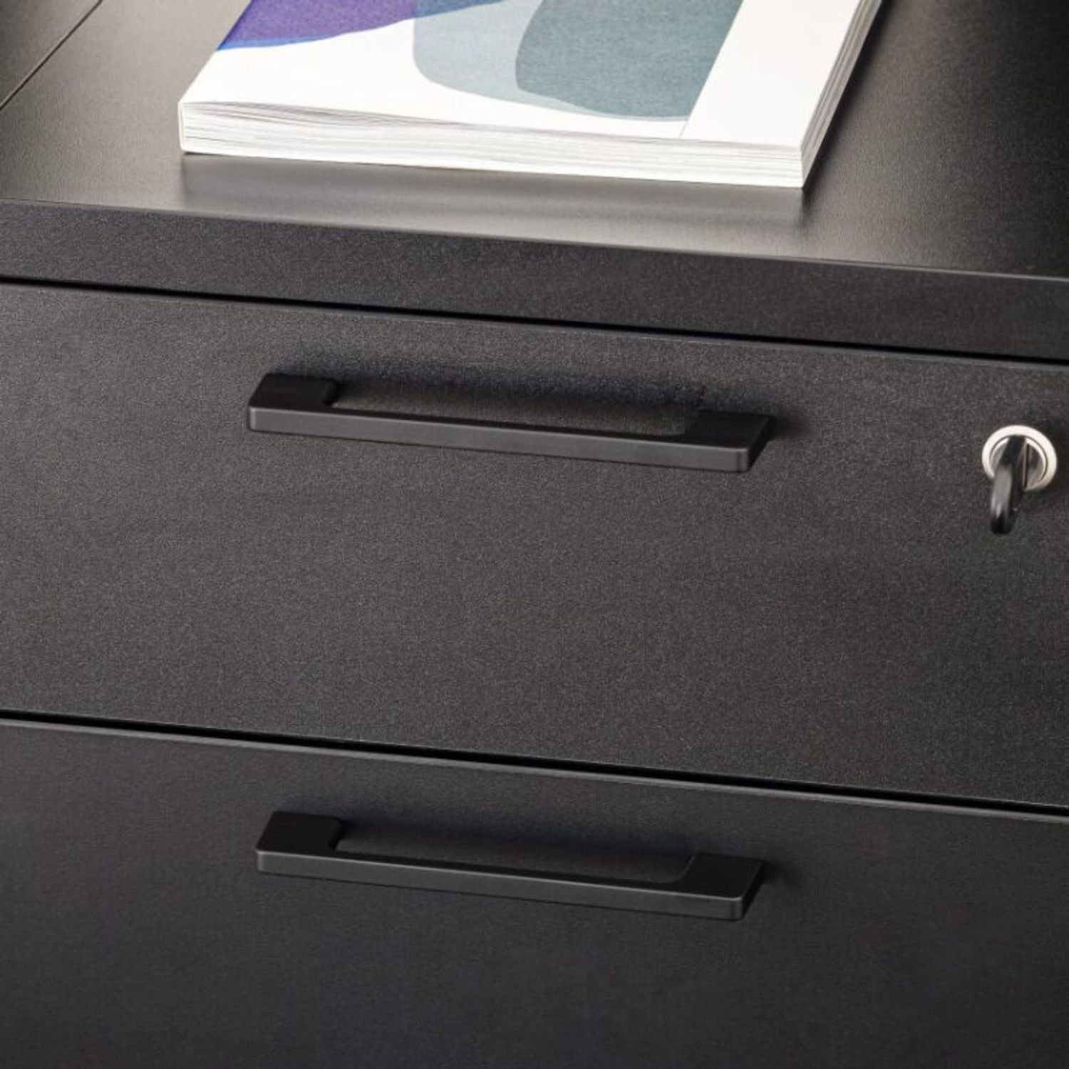 Caisson de bureau fixe Essentio details tiroir a serrure noir