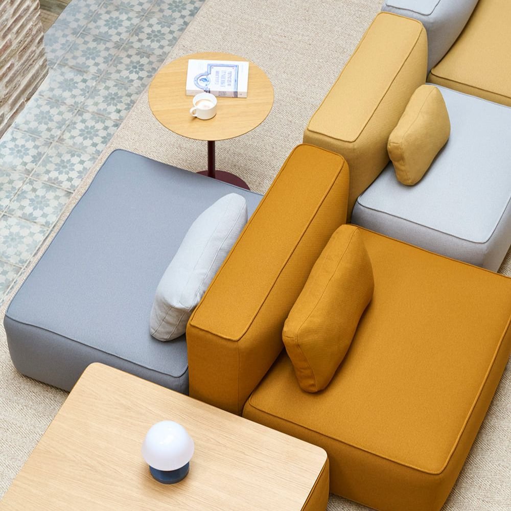 Canape modulable coworking Veleta — modules d accueil aux teintes contrastees