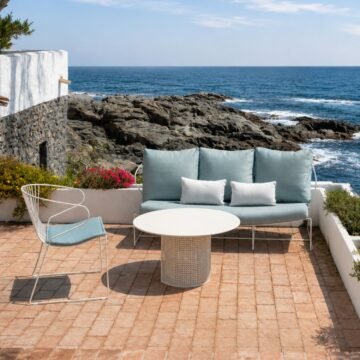 Canape outdoor filaire Bolonia en situation espace lounge exterieur hotel