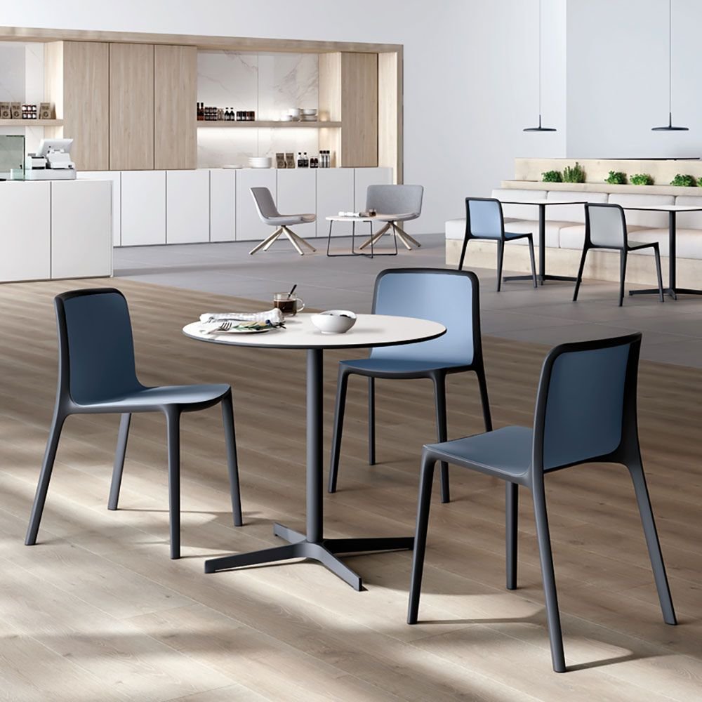 Chaise Bika — ambiance espace de restauration