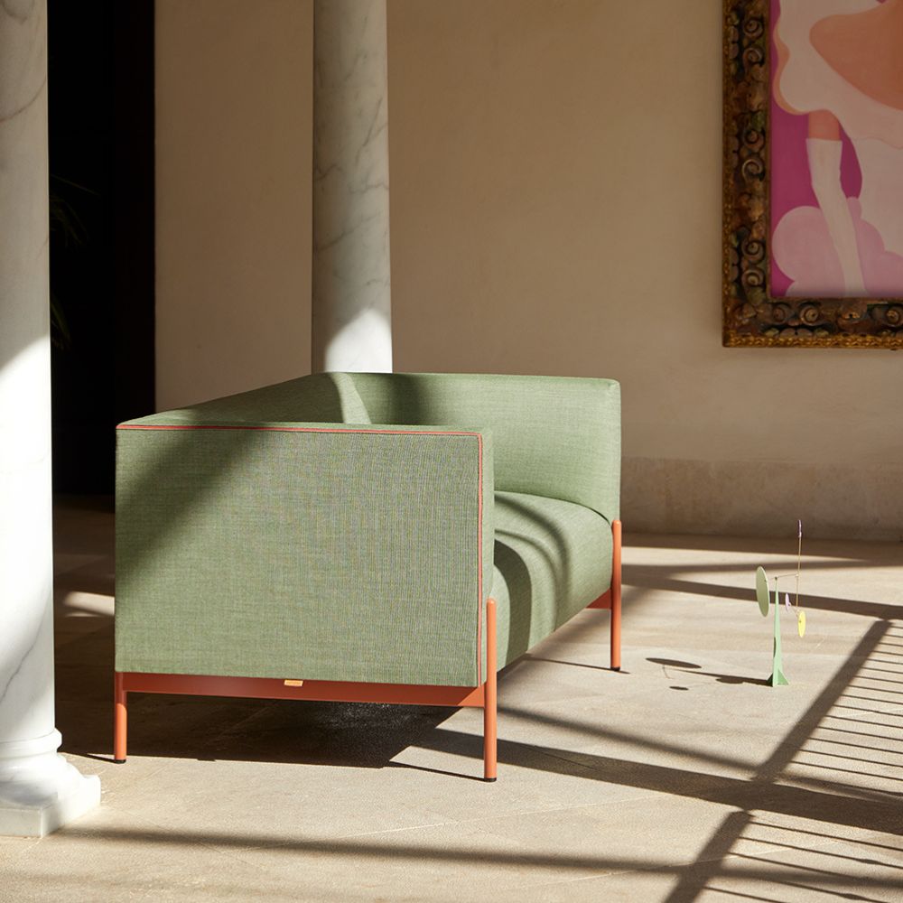 Fauteuil lounge Amivera — vue large d un espace lounge hotellerie