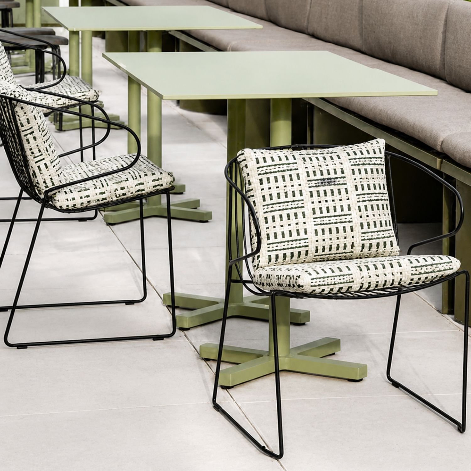 Fauteuil lounge Bolonia — espace lounge exterieur contract Fauteuil lounge Bolonia — espace lounge exterieur contract