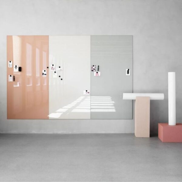 Mur d ecriture en verre magnetique modulaire Mood Spaces — panneaux connectes a joints invisibles