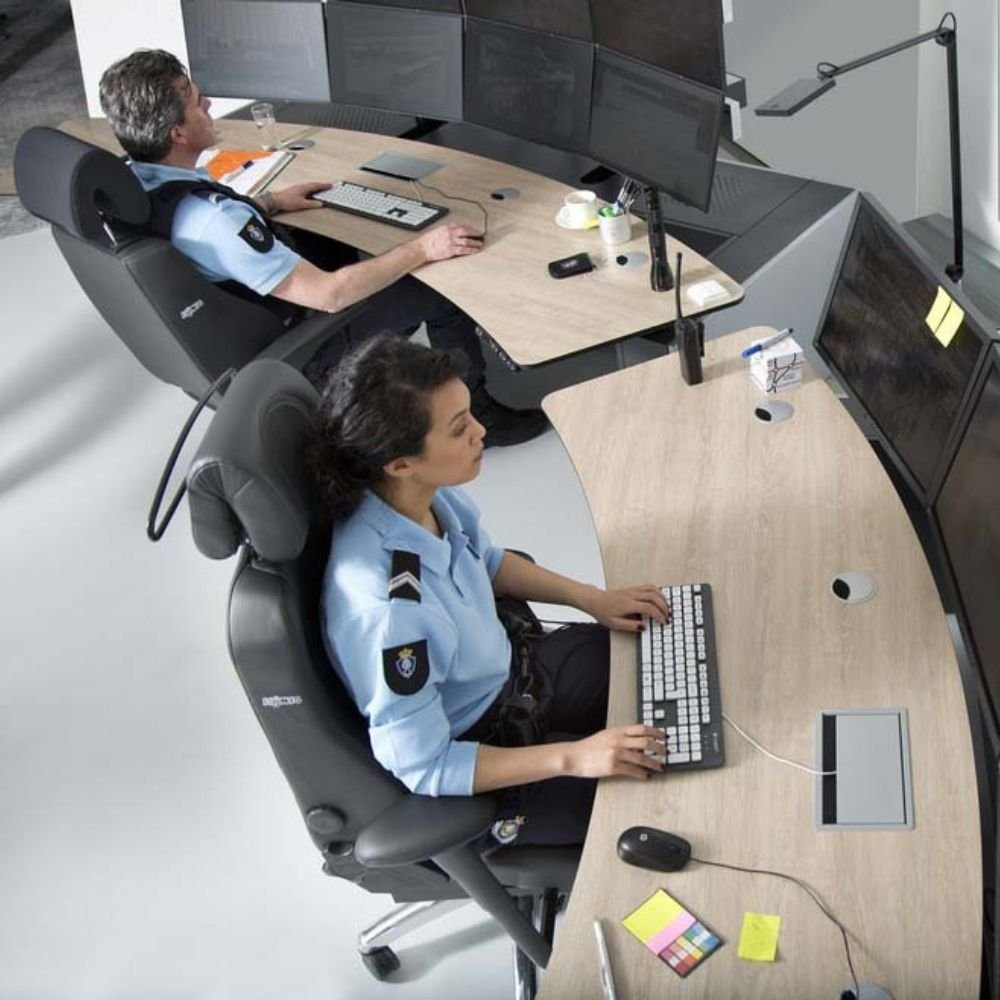 Siege de controle 24 7 Sentinel en situation — salle de controle