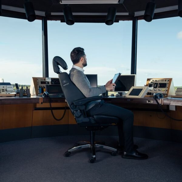 Siege de controle 24 7 Sentinel vue de profil