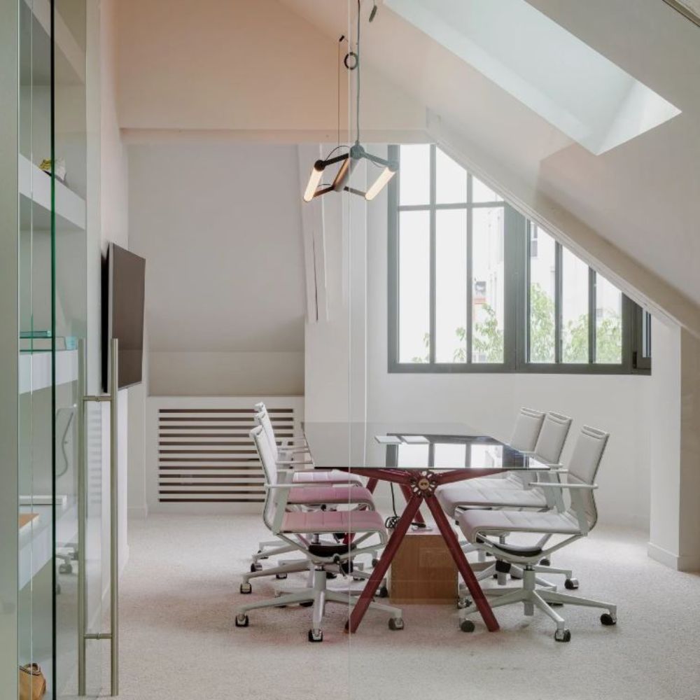 Table Clavex en situation — espace de travail professionnel