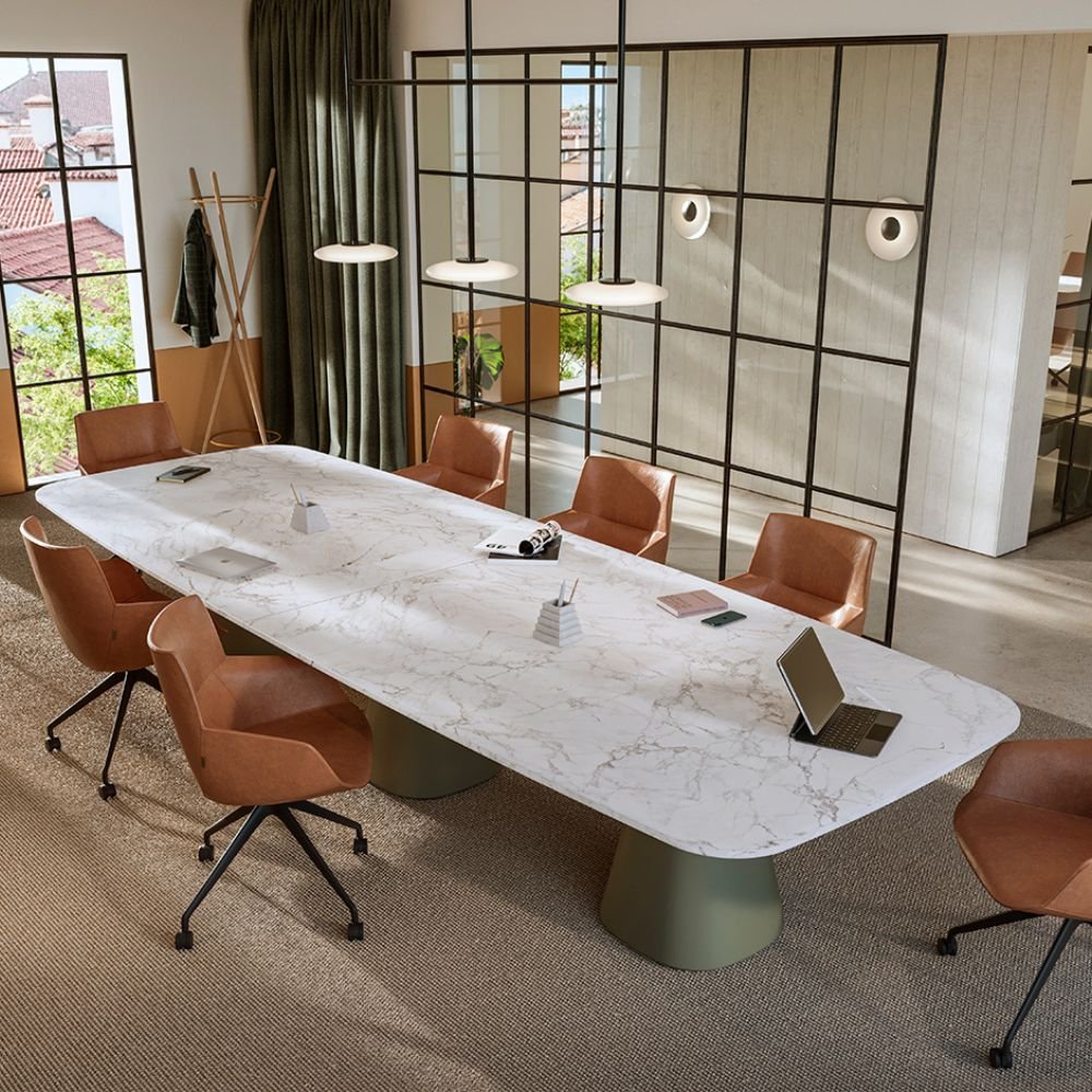 Table de reunion Baelo pietement laque et plateau dekton