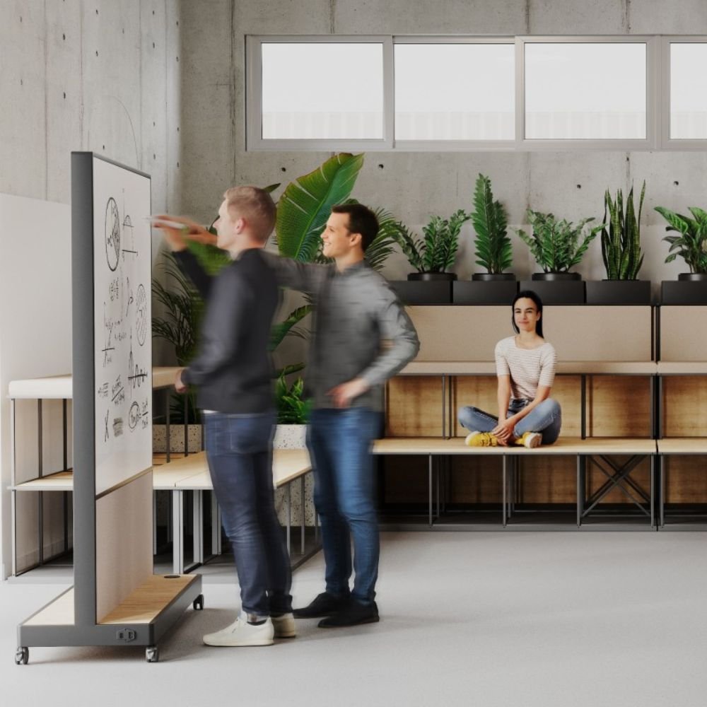 Tableau blanc mobile multifonctions Agile Wall en situation — open space