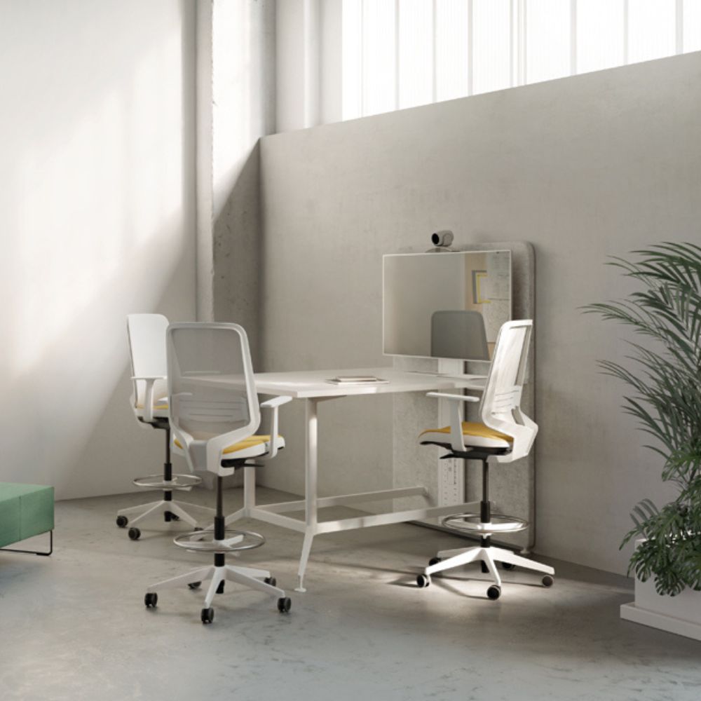 Tabouret Dot Pro avec repose pieds 1