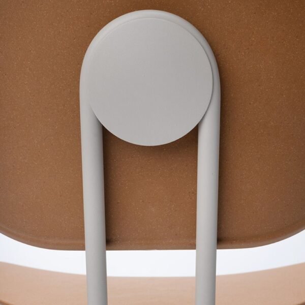 Chaise bois restaurant Hari — conception durable et responsable