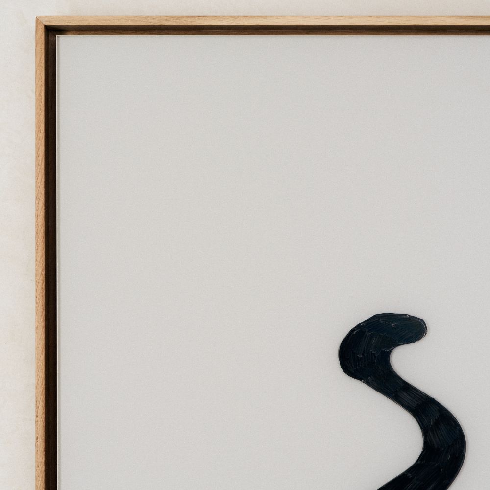 Detail du cadre chene et du retrait du verre du tableau Area