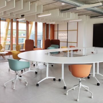 Fauteuil salle de reunion pivotant Bai ambiance