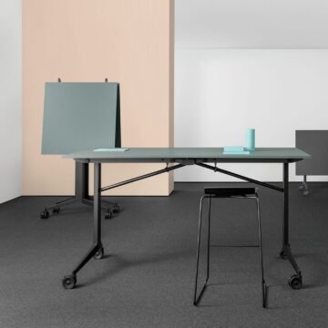 Table haute pliante sur roulettes Timmy Libro ambiance