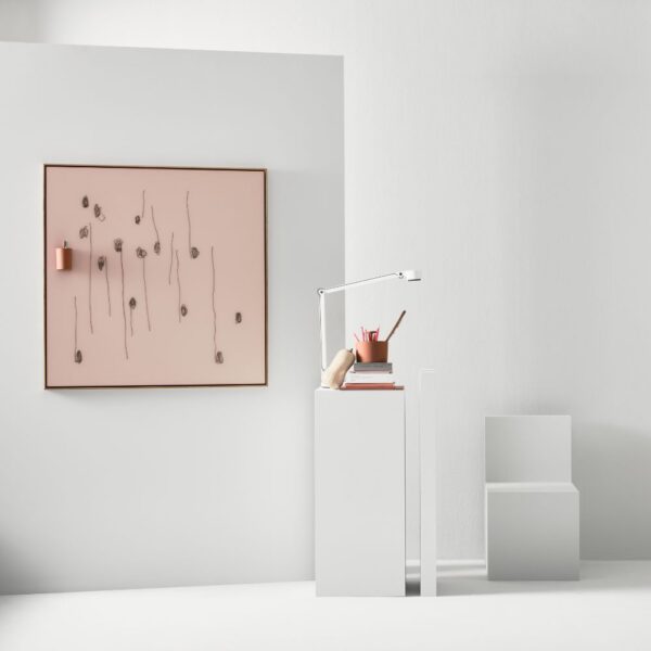 Tableau en verre Area cadre chene massif vu de trois quarts