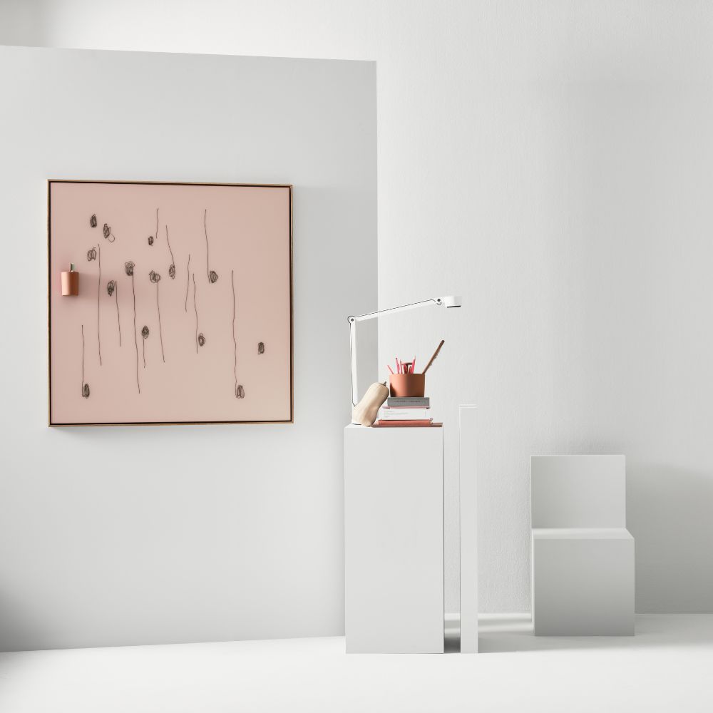 Tableau en verre Area cadre chene massif vu de trois quarts