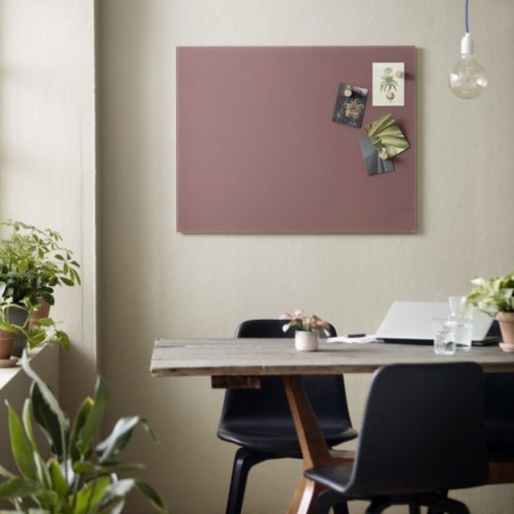 Tableau en verre magnetique Classic — coloris rose en salle de reunion Tableau en verre magnetique Classic — coloris rose en salle de reunion