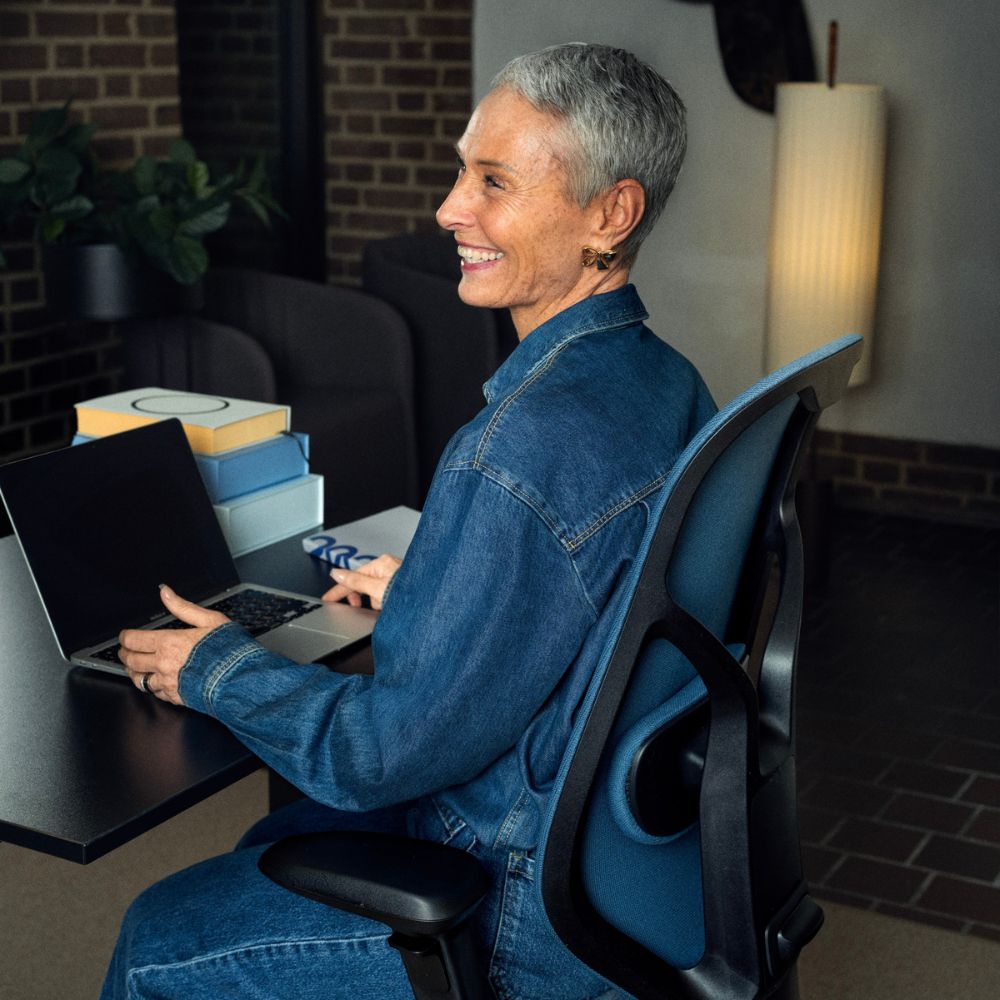 Reglages dun siege de bureau ergonomique hauteur dassise profondeur et dossier