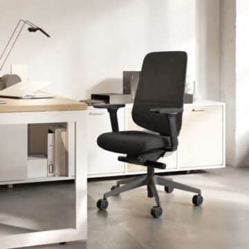 Fauteuil teletravail ergonomique Dot Home Black Edition ambiance