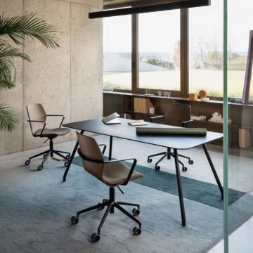 Chaise de reunion en bois Mi Wood salle de reunion