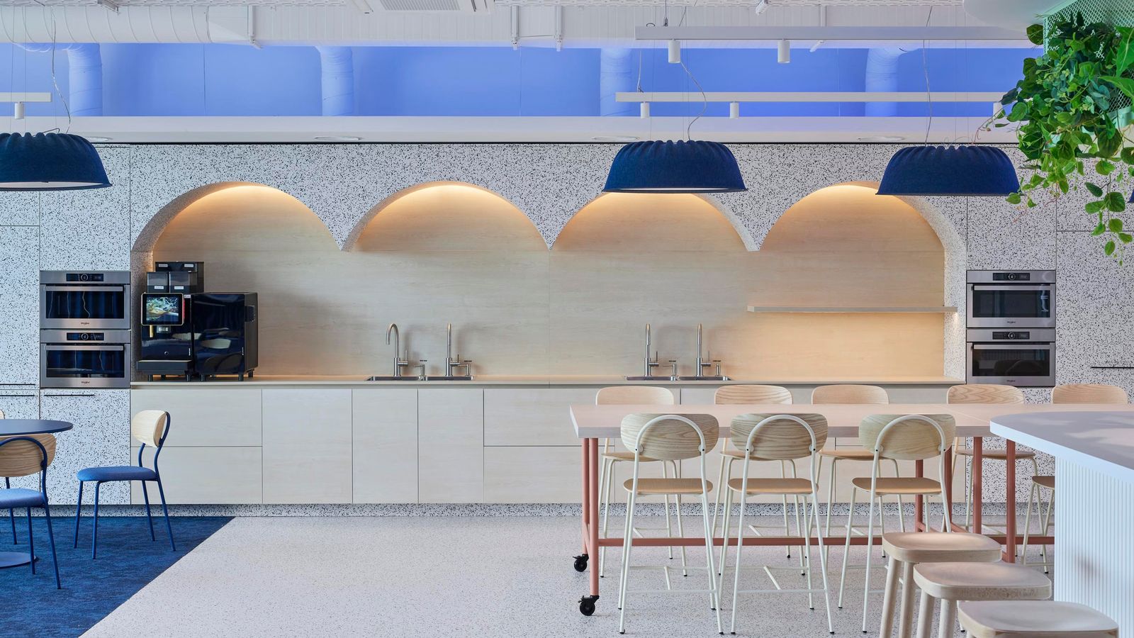 amenagement cafeteria entreprise ideako Aménagement d'une cafétéria d'entreprise - un lieu qui vit toute la journée, par IDEA&KO
